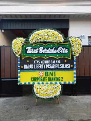 Papan Bunga Duka di Sutojayan